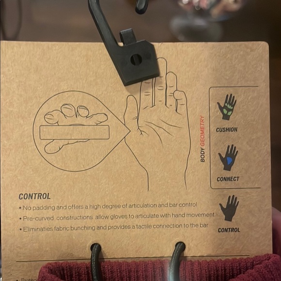 Specialized Thermal Knit Gloves in Deep Red - Picture 3 of 3